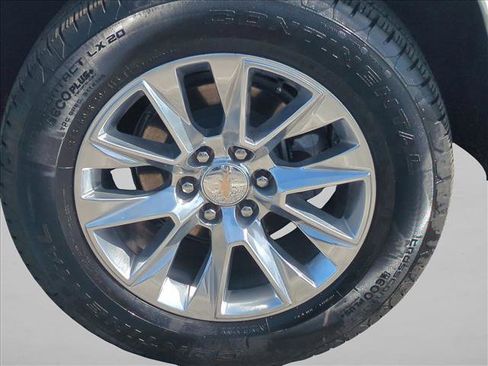 New 2025 Chevrolet Suburban Premier AWD/4WD image 10