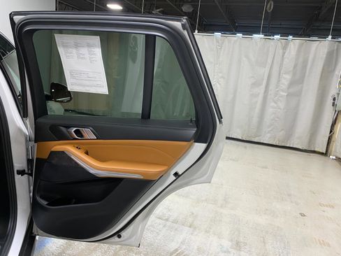 Used 2023 BMW X5 xDrive40i w/ Premium Package image 23