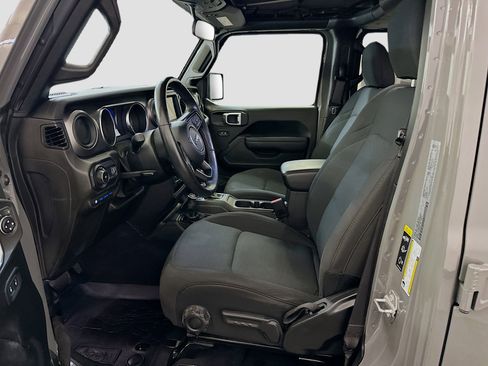 Used 2023 Jeep Wrangler Unlimited w/ Cold Weather Group image 13