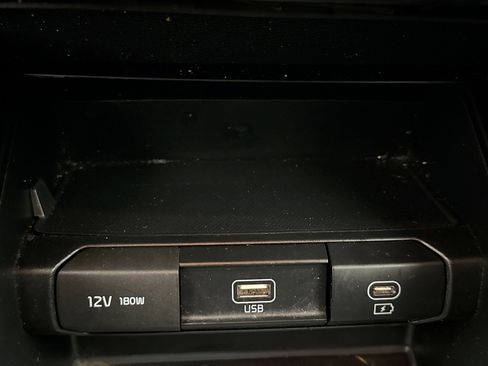 Used 2023 Kia Telluride LX image 18