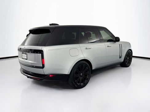 Used 2024 Land Rover Range Rover SE AWD/4WD image 5