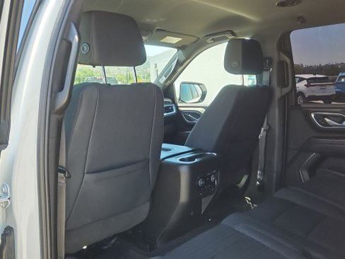 Used 2023 Chevrolet Suburban LS RWD image 20