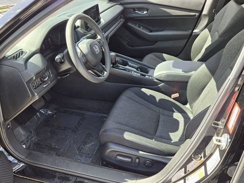 Used 2024 Honda Accord EX image 10