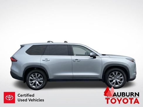 Certified 2024 Toyota Grand Highlander AWD image 9