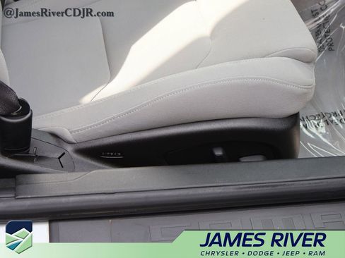 Used 2017 Chevrolet Camaro LT w/ RS Package RWD image 10