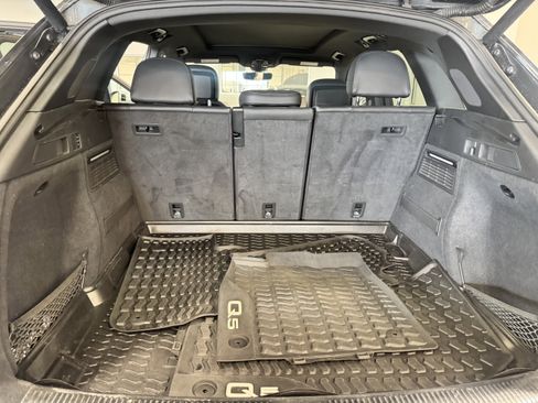 Used 2018 Audi SQ5 Prestige w/ Prestige Package image 17