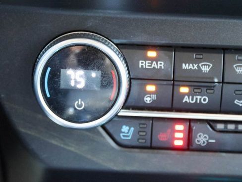 Used 2020 Ford Expedition Platinum image 31