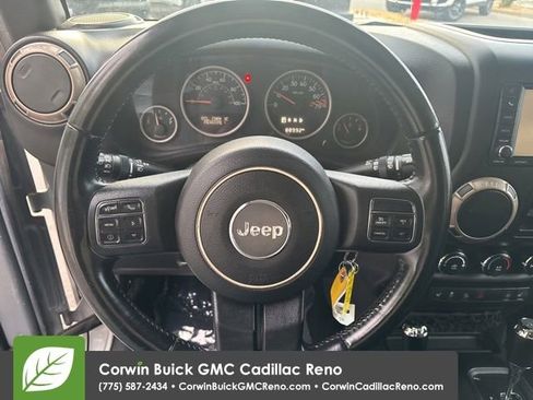 Used 2017 Jeep Wrangler Unlimited Sahara AWD/4WD image 20