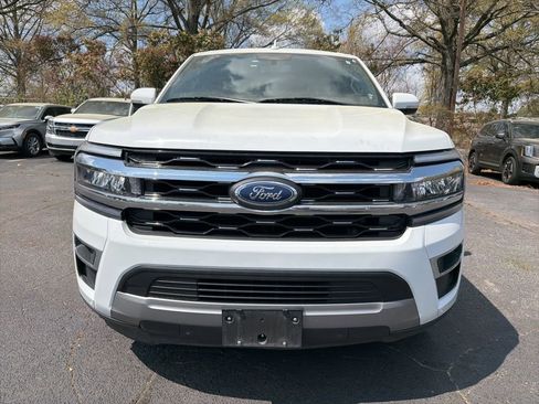 Used 2024 Ford Expedition Limited image 2