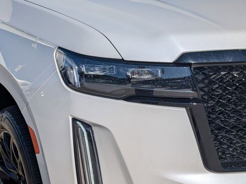 Used 2024 Cadillac Escalade Sport Platinum w/ LPO, ONYX Package image 11