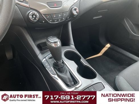 Used 2018 Chevrolet Cruze LT w/ Convenience Package FWD image 23