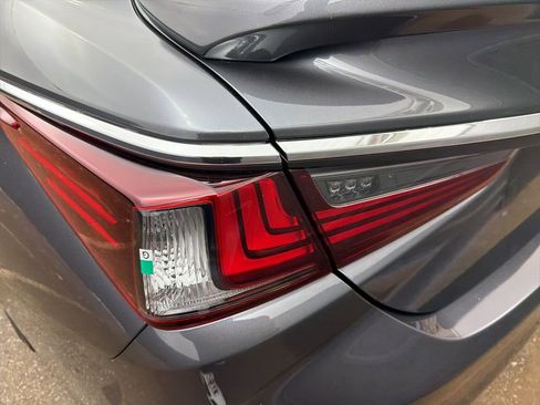 New 2025 Lexus ES 350 w/ Premium Package image 19