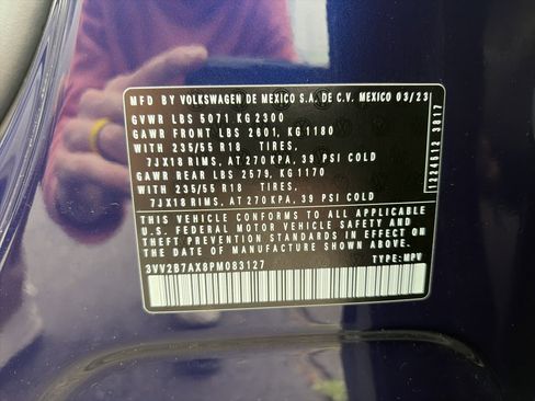 Used 2023 Volkswagen Tiguan SE image 31