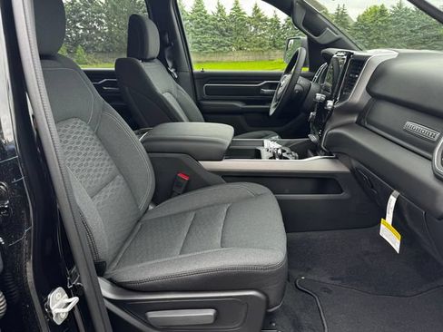 New 2026 RAM 1500 Big Horn AWD/4WD image 14