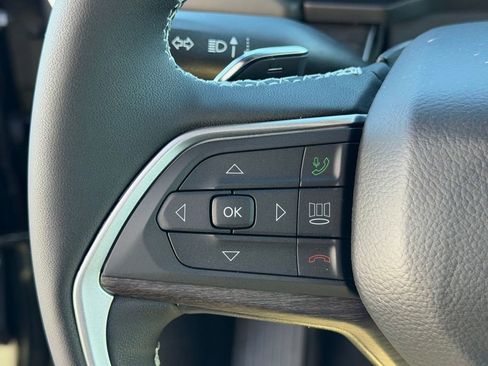 New 2026 Jeep Grand Cherokee Altitude AWD/4WD image 17