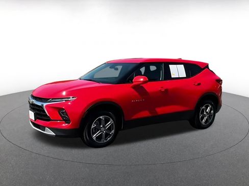 Used 2026 Chevrolet Blazer LT FWD image 13