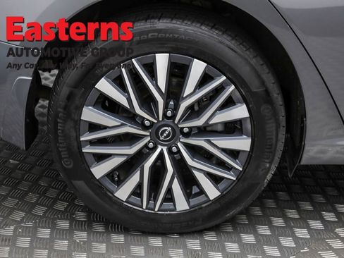 Used 2024 Nissan Altima 2.5 SV image 29