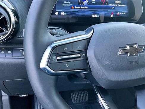 Used 2026 Chevrolet Equinox LT w/ Midnight Edition image 11