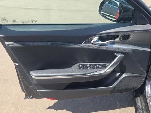 Used 2022 Kia Stinger GT1 AWD/4WD image 6