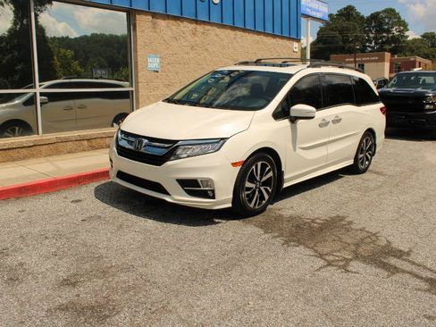 Used 2018 Honda Odyssey Elite image 3