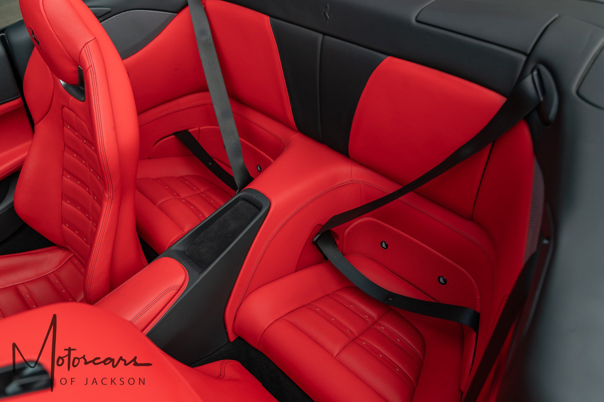 Used 2019 Ferrari Portofino RWD image 18