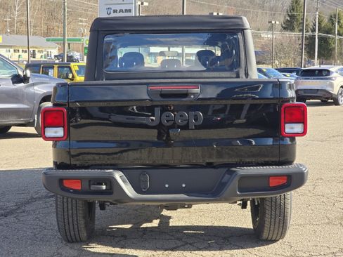 New 2026 Jeep Gladiator Sport AWD/4WD image 8