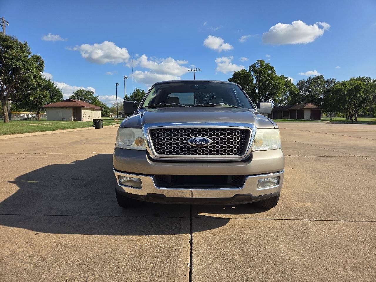 Used 2005 Ford F150 Lariat RWD image 4