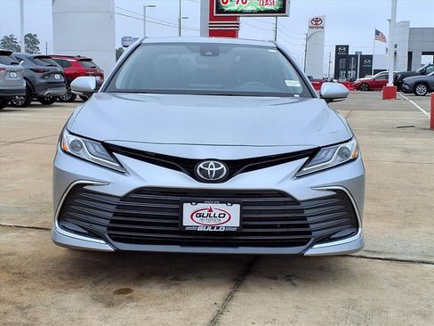 Certified 2022 Toyota Camry XLE image 4