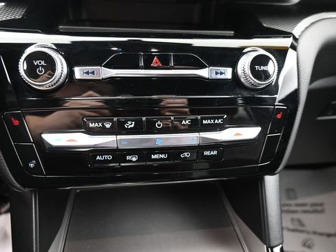 Used 2023 Ford Explorer ST AWD/4WD image 18