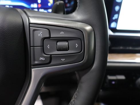 Used 2023 Chevrolet Silverado 1500 LT AWD/4WD image 38