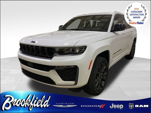 New 2026 Jeep Grand Cherokee L Limited AWD/4WD image 3