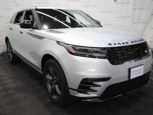 Used 2025 Land Rover Range Rover Velar Dynamic SE AWD/4WD image 11