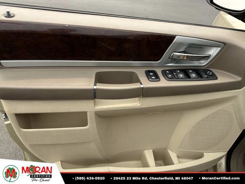 Used 2010 Chrysler Town & Country Touring w/ Family Value Group FWD image 10