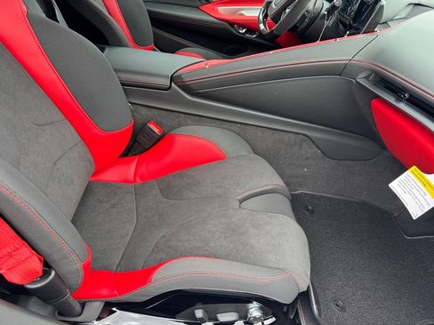New 2025 Chevrolet Corvette Z06 w/ Z07 Performance Package RWD image 17