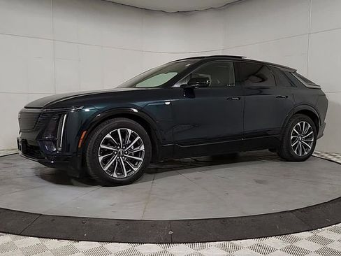 Used 2024 Cadillac Lyriq Sport AWD/4WD image 4