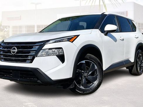 Used 2025 Nissan Rogue SV image 29