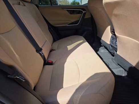Certified 2025 Toyota RAV4 LE FWD image 17