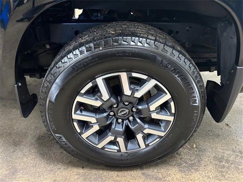 Used 2024 Nissan Frontier SL w/ Technology Package image 13