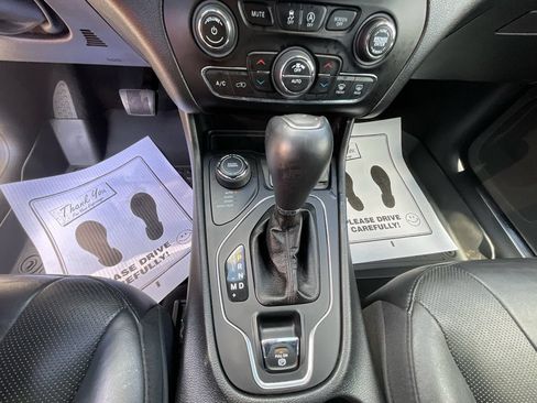 Used 2020 Jeep Cherokee High Altitude AWD/4WD image 21