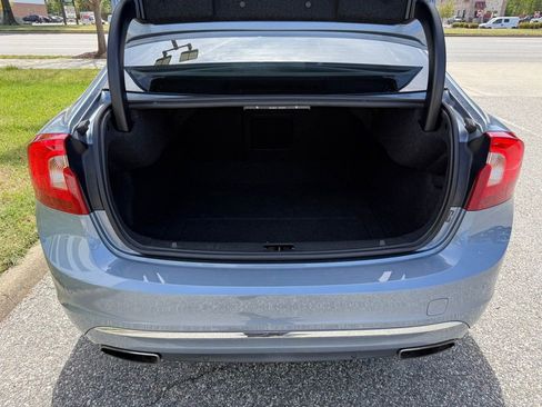 Used 2018 Volvo S60 T5 Inscription image 17