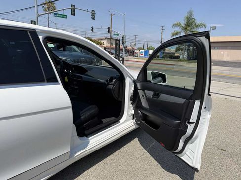 Used 2013 Mercedes-Benz C 300 4MATIC Sedan image 33