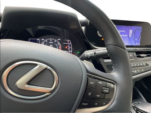 Used 2024 Lexus ES 250 w/ Premium Package AWD/4WD image 40