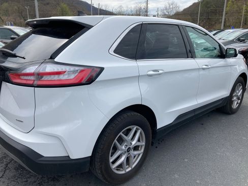 Certified 2024 Ford Edge SEL image 4