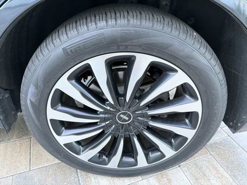 Certified 2022 Lincoln Aviator Black Label Grand Touring w/ Class IV Trailer Tow Package image 36