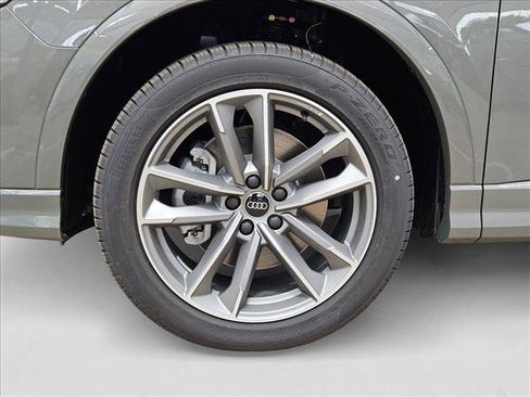 New 2025 Audi Q3 2.0T Premium w/ Convenience Package AWD/4WD image 9