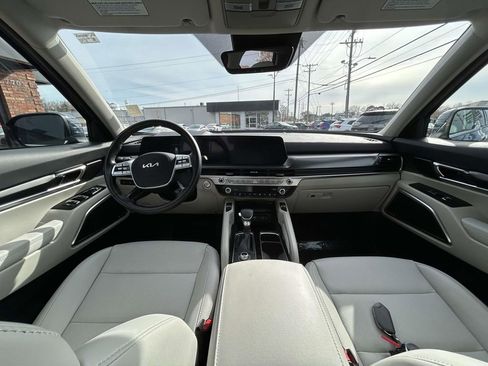 Certified 2024 Kia Telluride S w/ S Sunroof Package image 27
