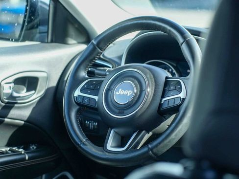 Used 2018 Jeep Compass Limited w/ Navigation Group AWD/4WD image 23