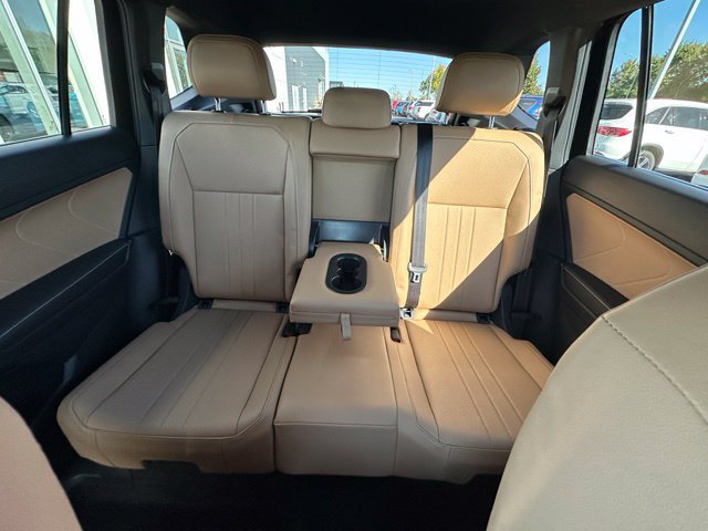 Used 2023 Volkswagen Tiguan SE AWD/4WD image 24