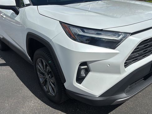 Used 2023 Toyota RAV4 Limited AWD/4WD image 7