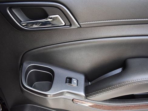 Used 2015 GMC Yukon SLT w/ HD Trailering Package image 14